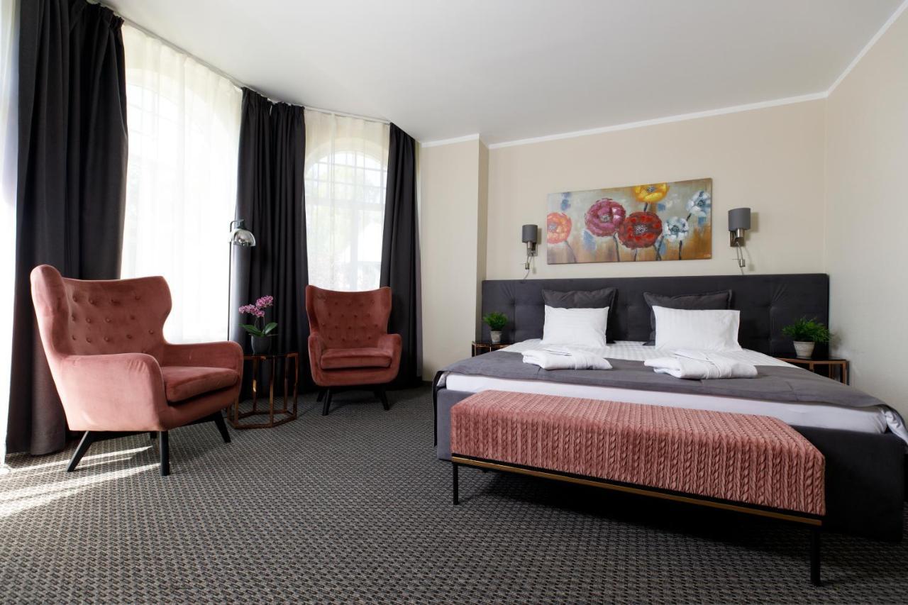 Spa Hotel Ezeri スィグルダ エクステリア 写真