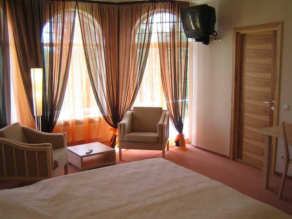 Spa Hotel Ezeri スィグルダ エクステリア 写真